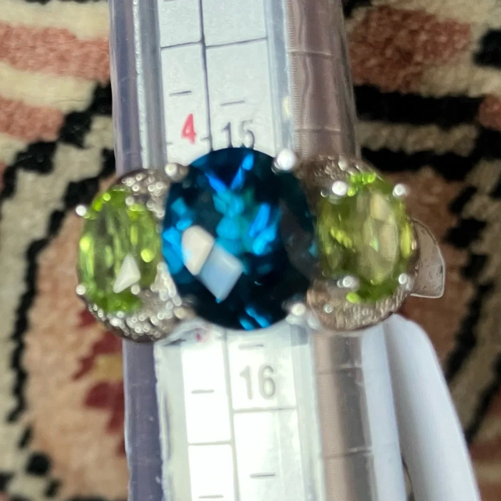 New! Geniune Tanzanite & Peridot SS Ring  w/ Diamond chip accent. - Picture 4 of 8